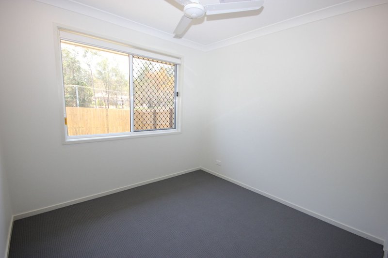 Photo - 23 Ashton Avenue, Redbank QLD 4301 - Image 10