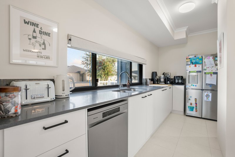 Photo - 23 Ashton Way, Baldivis WA 6171 - Image 8