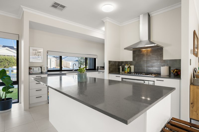 Photo - 23 Ashton Way, Baldivis WA 6171 - Image 11