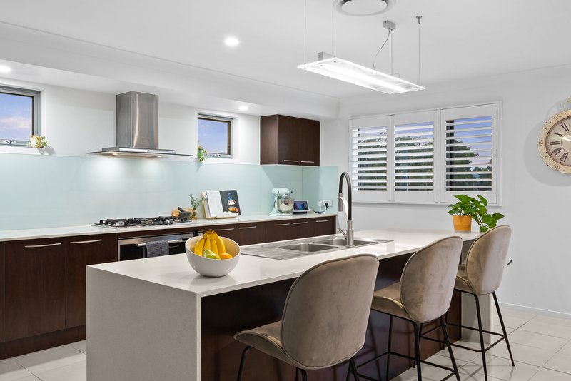 Photo - 23 Atrium Way, Everton Hills QLD 4053 - Image 5