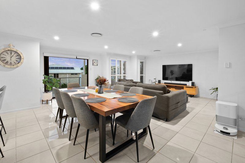 Photo - 23 Atrium Way, Everton Hills QLD 4053 - Image 6