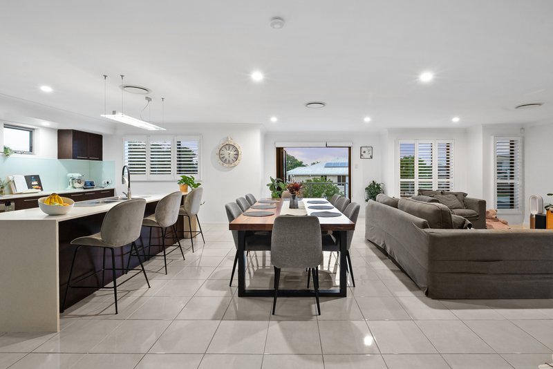 Photo - 23 Atrium Way, Everton Hills QLD 4053 - Image 8