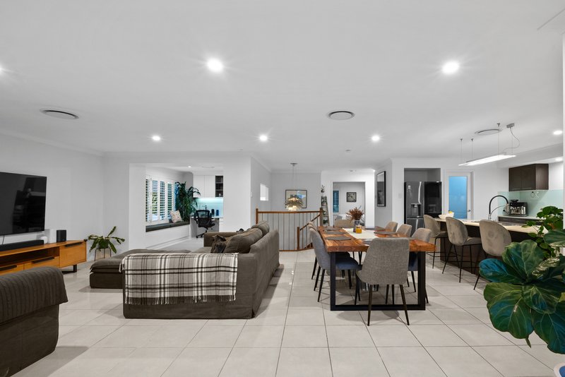 Photo - 23 Atrium Way, Everton Hills QLD 4053 - Image 10