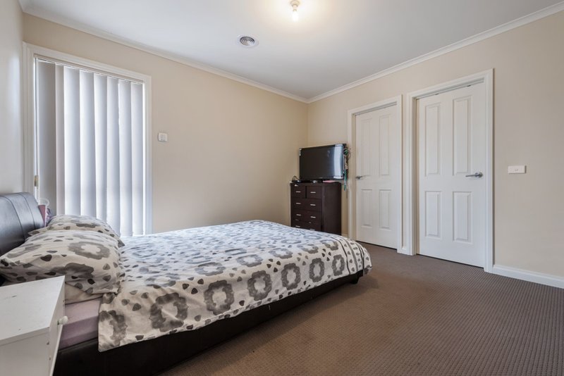 Photo - 2/3 Austin Place, Melton South VIC 3338 - Image 6