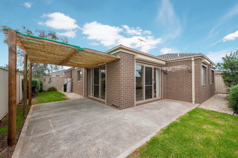 Photo - 2/3 Austin Place, Melton South VIC 3338 - Image 8