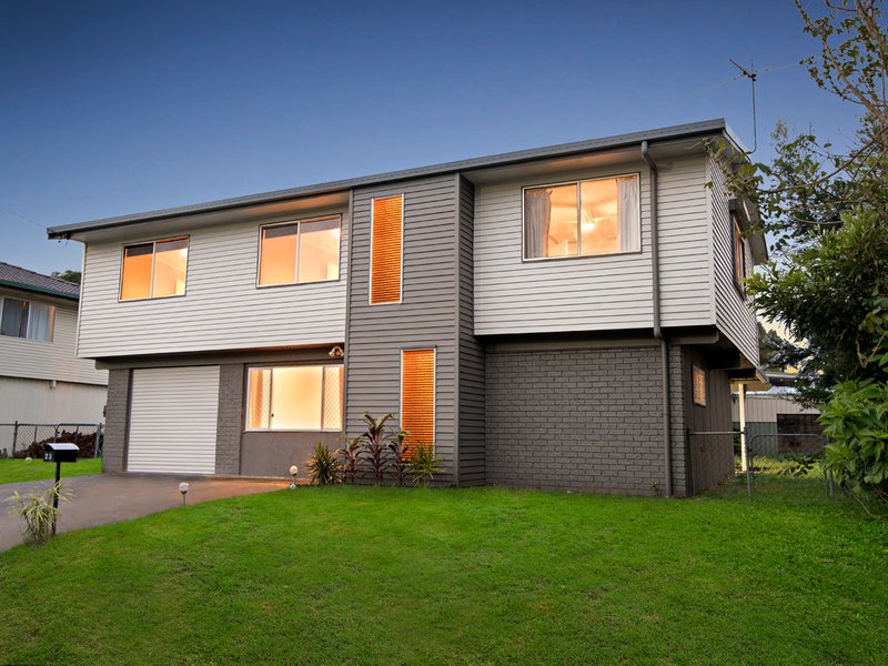 Photo - 23 Avalon Court, Strathpine QLD 4500 - Image 2