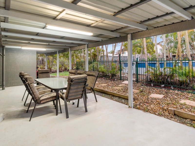 Photo - 23 Avalon Court, Strathpine QLD 4500 - Image 6