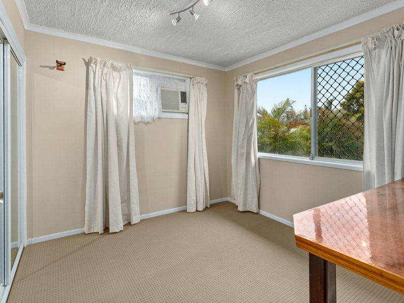 Photo - 23 Avalon Court, Strathpine QLD 4500 - Image 13