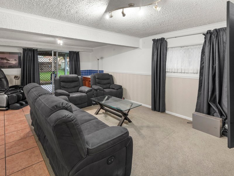 Photo - 23 Avalon Court, Strathpine QLD 4500 - Image 16