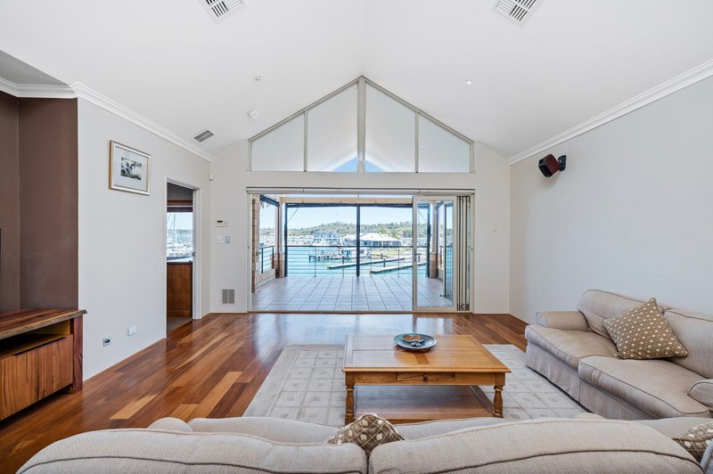 Photo - 23 Avocet Island Quays , Wannanup WA 6210 - Image 13