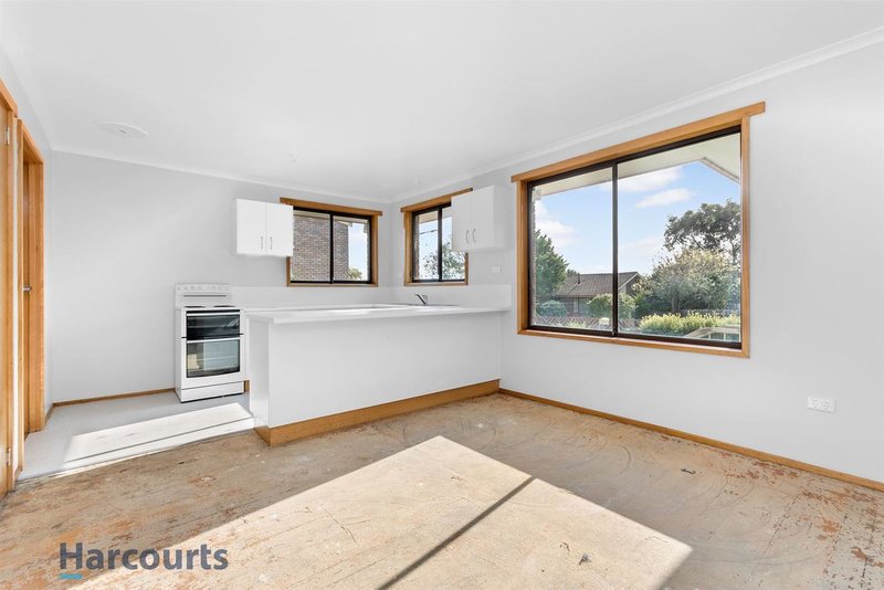 Photo - 23 Ballina Crescent, Ravenswood TAS 7250 - Image 3