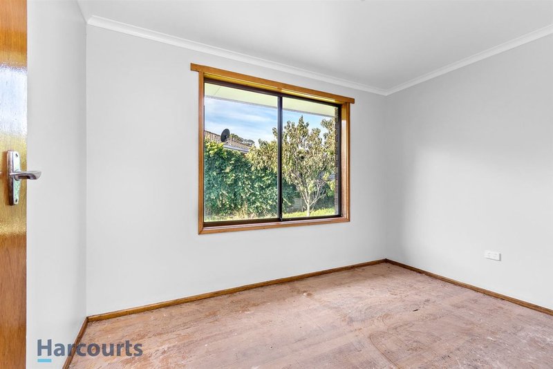 Photo - 23 Ballina Crescent, Ravenswood TAS 7250 - Image 6