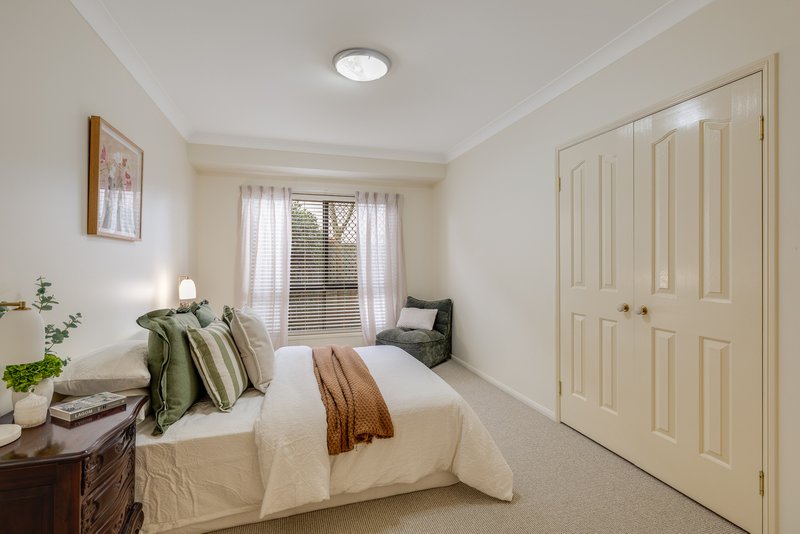 Photo - 23 Banksdale Drive, Middle Ridge QLD 4350 - Image 9