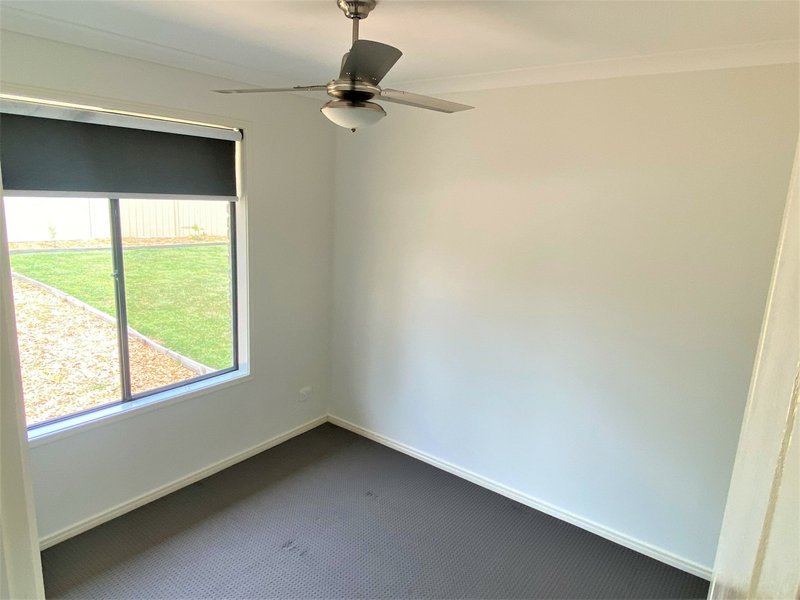 Photo - 23 Banksia Drive, Kingaroy QLD 4610 - Image 10