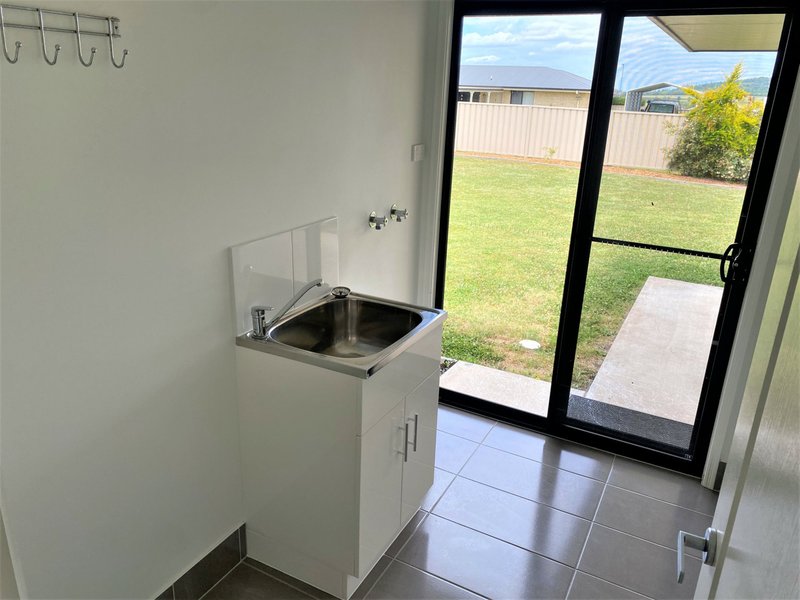 Photo - 23 Banksia Drive, Kingaroy QLD 4610 - Image 13