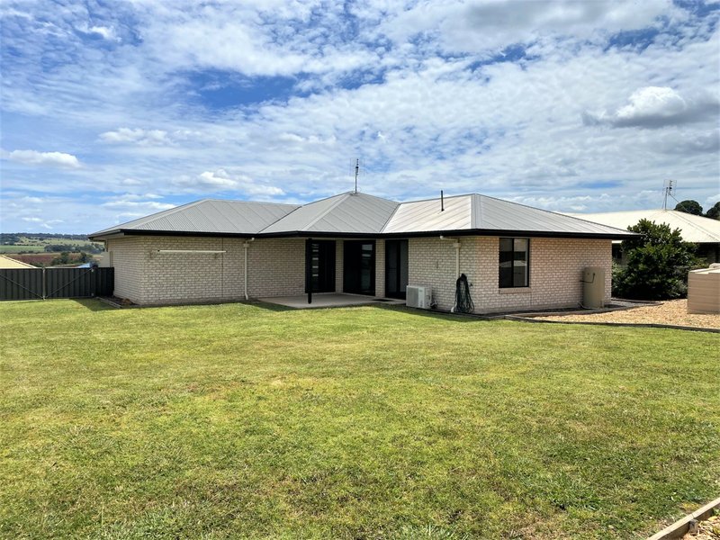 Photo - 23 Banksia Drive, Kingaroy QLD 4610 - Image 14