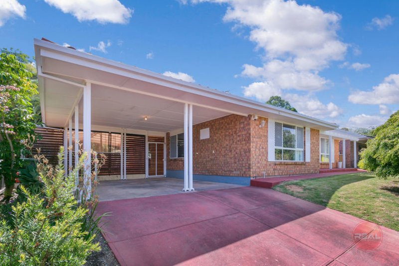 Photo - 23 Banksia Road, Aberfoyle Park SA 5159 - Image 2