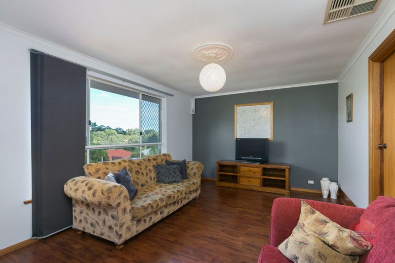 Photo - 23 Banksia Road, Aberfoyle Park SA 5159 - Image 7