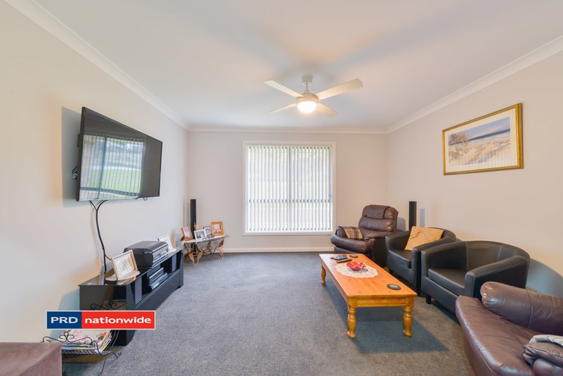 Photo - 23 Barakula Drive, Tamworth NSW 2340 - Image 3