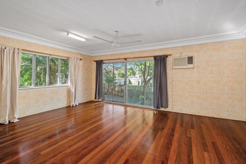 Photo - 23 Barmore Street, Tarragindi QLD 4121 - Image 3