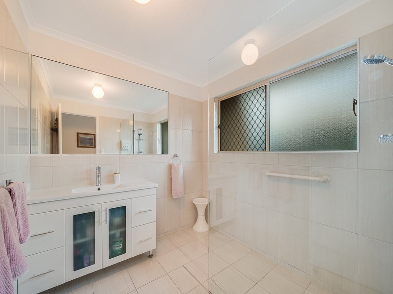 Photo - 2/3 Barnes Drive, Buderim QLD 4556 - Image 8