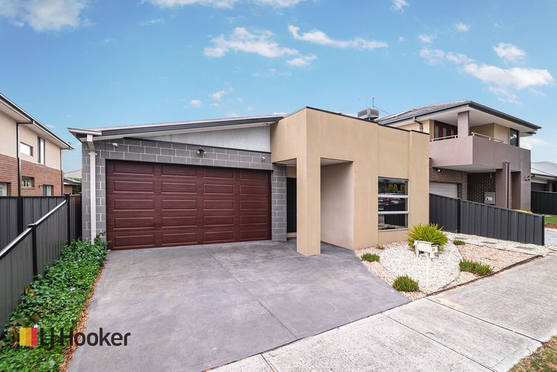 Photo - 23 Baronial Way, Craigieburn VIC 3064 - Image 1