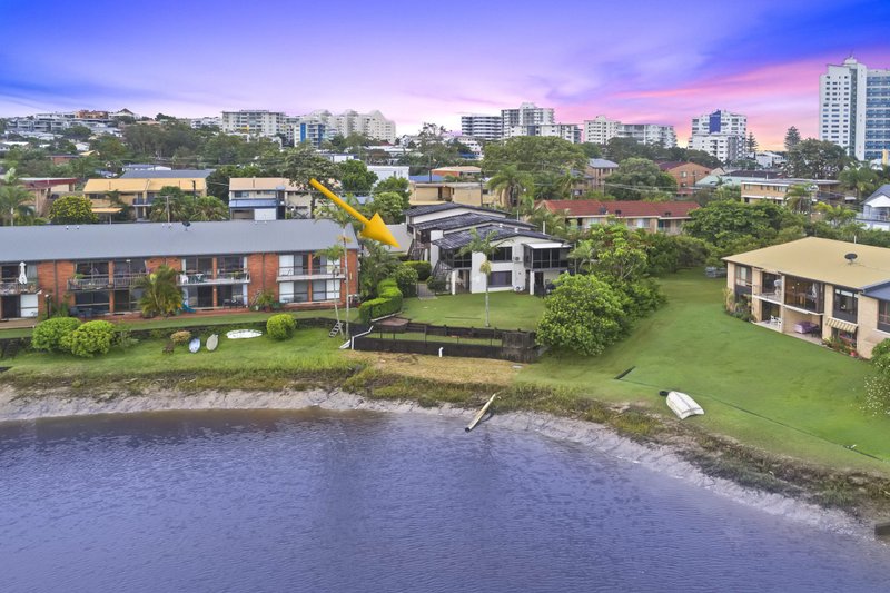 Photo - 2/3 Barooga Crescent, Mooloolaba QLD 4557 - Image 9