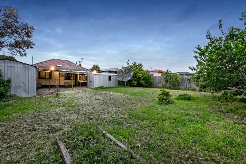 Photo - 23 Barwon Avenue, Reservoir VIC 3073 - Image 12