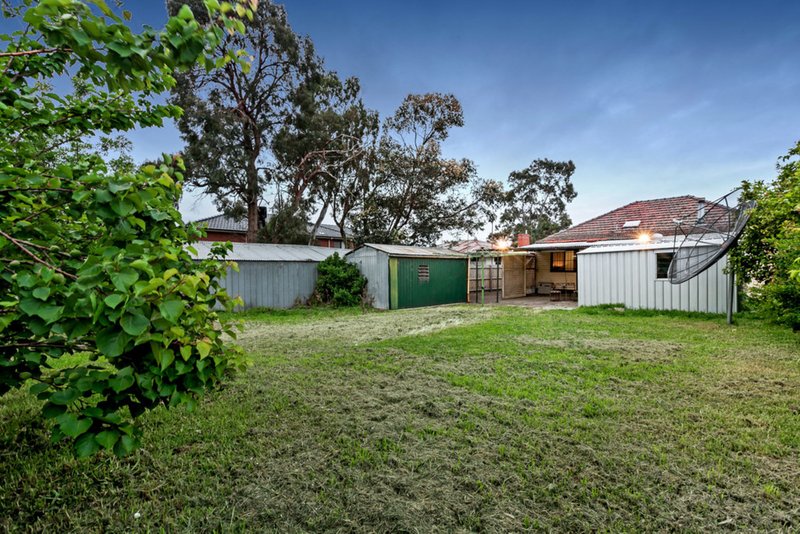 Photo - 23 Barwon Avenue, Reservoir VIC 3073 - Image 13