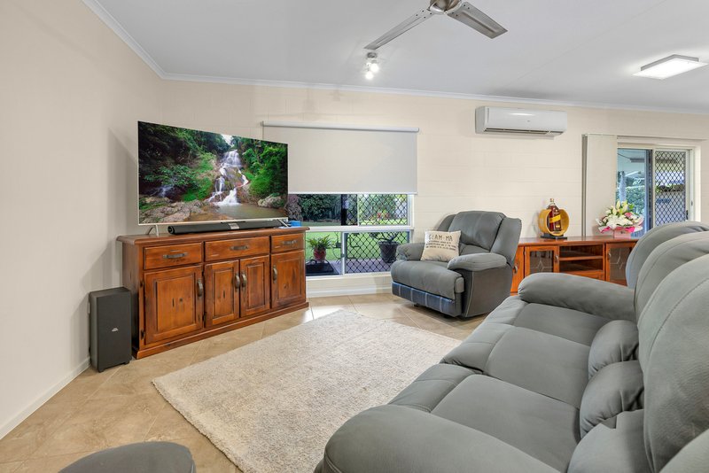 Photo - 23 Bathurst Drive, Bentley Park QLD 4869 - Image 4