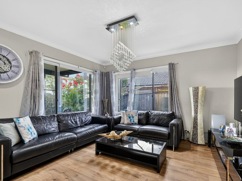 Photo - 23 Baw Baw Avenue, Minto NSW 2566 - Image 5
