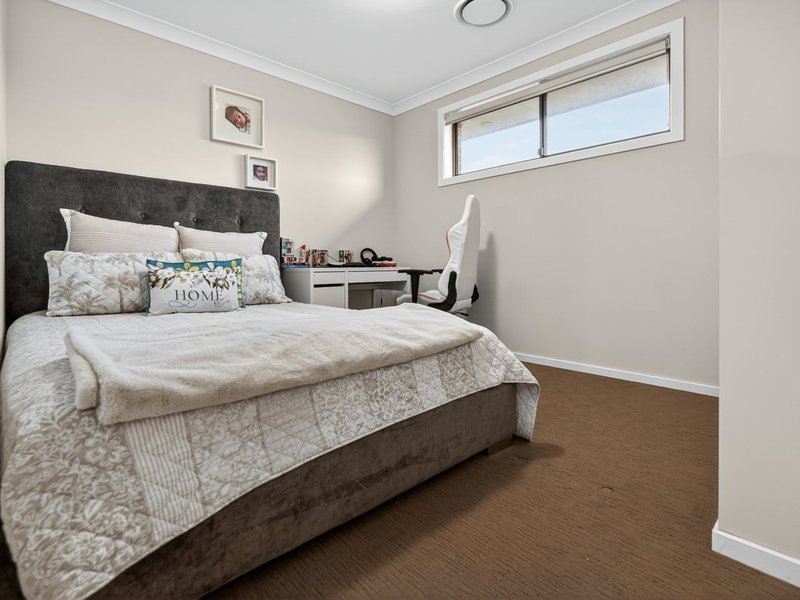 Photo - 23 Baw Baw Avenue, Minto NSW 2566 - Image 9