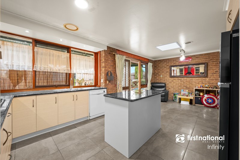 Photo - 23 Bayview Crescent, Hoppers Crossing VIC 3029 - Image 10