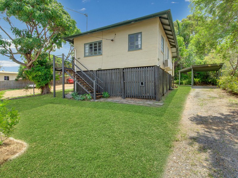 Photo - 23 Beach Avenue, Tannum Sands QLD 4680 - Image 14