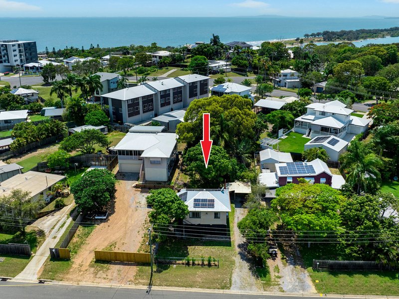 Photo - 23 Beach Avenue, Tannum Sands QLD 4680 - Image 15