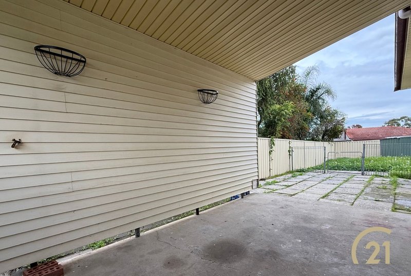 Photo - 23 Beale Crescent, Fairfield West NSW 2165 - Image 9