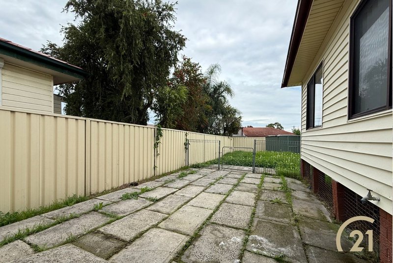 Photo - 23 Beale Crescent, Fairfield West NSW 2165 - Image 10