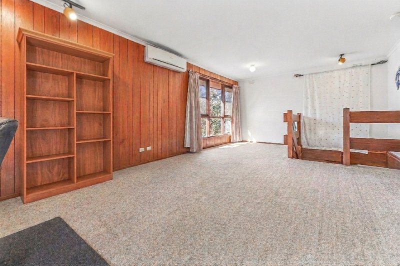 Photo - 23 Bengal Crescent, Mount Waverley VIC 3149 - Image 5