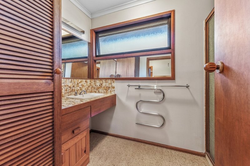 Photo - 23 Bengal Crescent, Mount Waverley VIC 3149 - Image 7