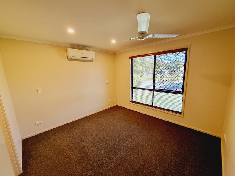 Photo - 23 Benjamin Court, Glen Eden QLD 4680 - Image 4