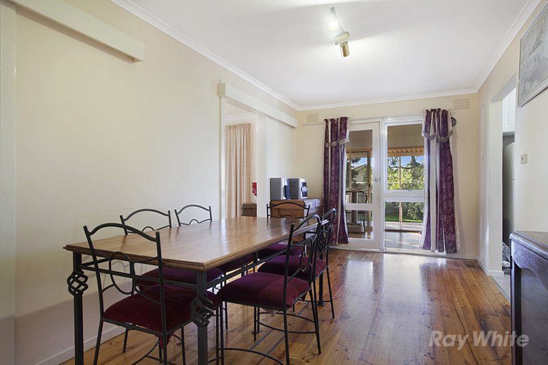 Photo - 23 Bexsarm Crescent, Rowville VIC 3178 - Image 3