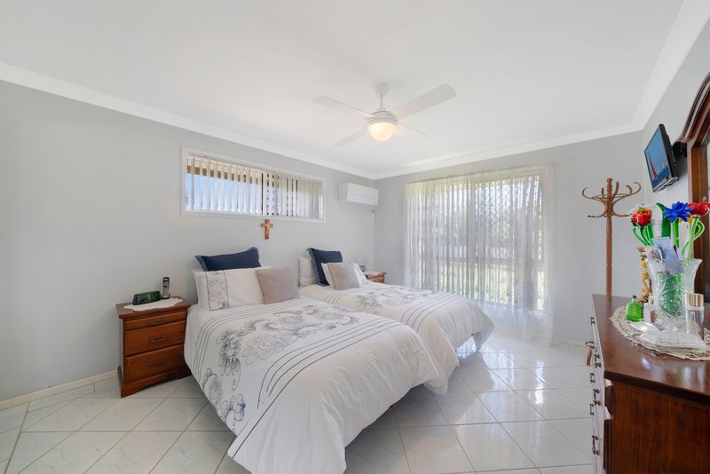 Photo - 23 Blatchford Drive, Murrumba Downs QLD 4503 - Image 9