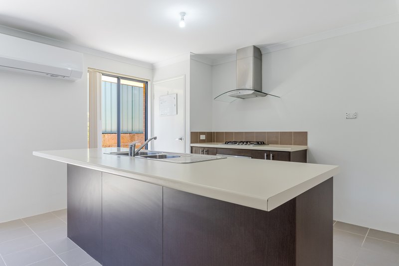 Photo - 23 Blaxland Terrace, Baldivis WA 6171 - Image 4