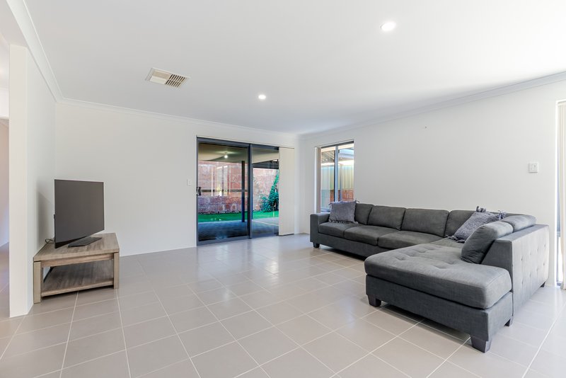 Photo - 23 Blaxland Terrace, Baldivis WA 6171 - Image 7
