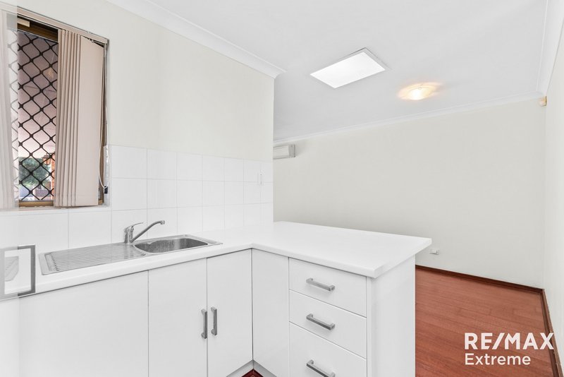 Photo - 23 Blenny Close, Cannington WA 6107 - Image 3