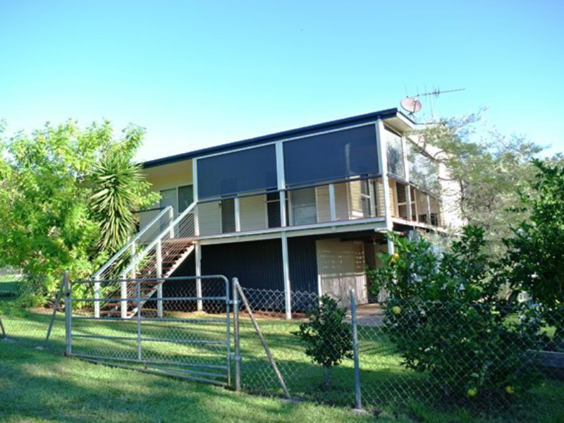 23 Blue Waters Crescent, Macleay Island QLD 4184