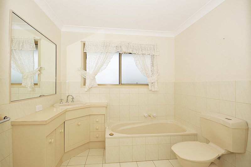 Photo - 2/3 Bluegum Boulevard, Banora Point NSW 2486 - Image 3