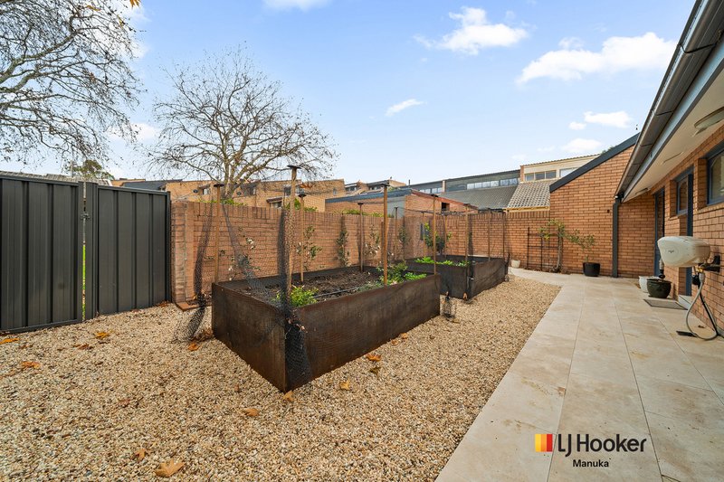 Photo - 23 Boothby Place, Garran ACT 2605 - Image 4