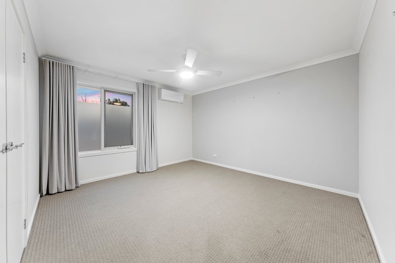 Photo - 23 Botanic Drive, Pakenham VIC 3810 - Image 16