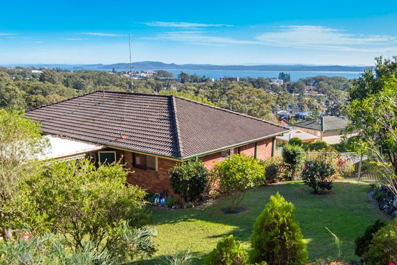 Photo - 23 Bourne Boulevarde , Nelson Bay NSW 2315 - Image 2